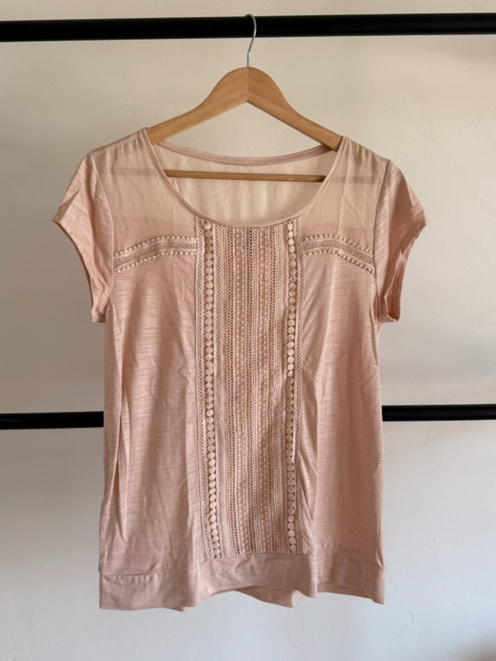 NWT Ann Taylor Blush Cream Lace Front Short Sleeve Top
